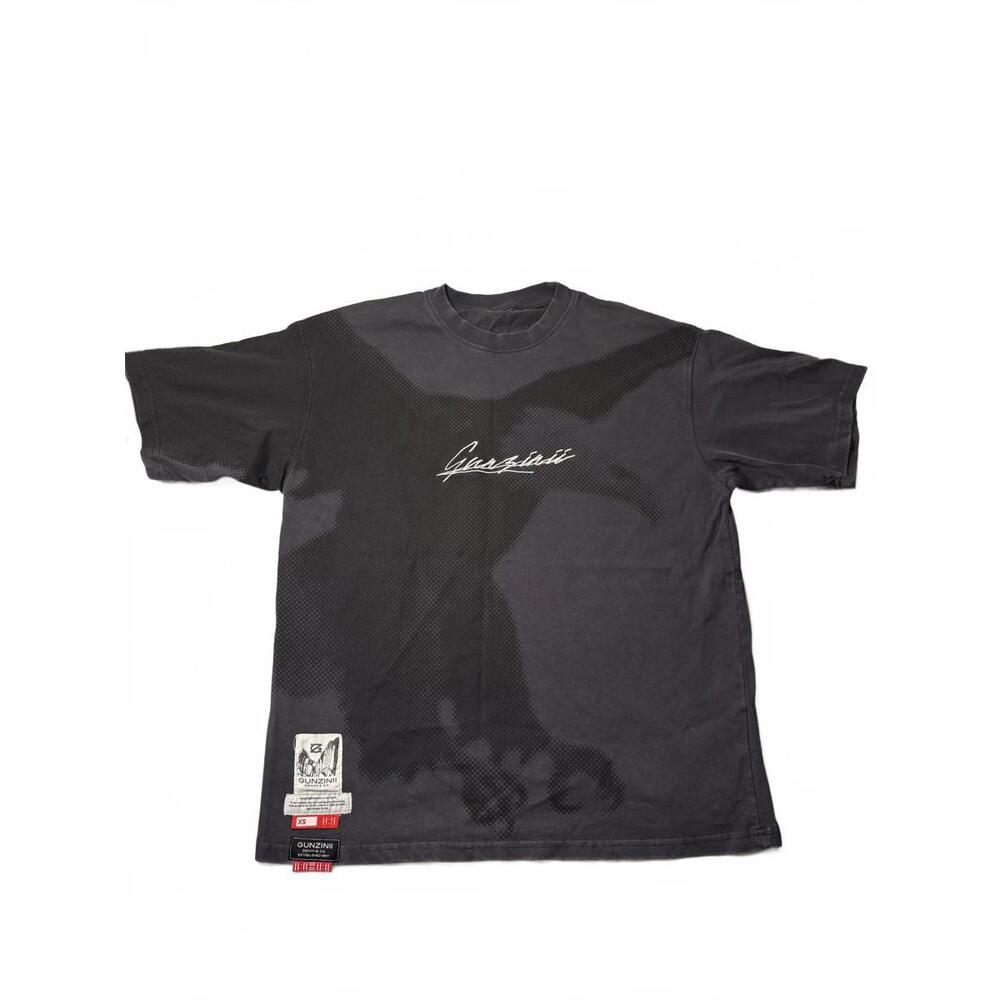 Gunzinii streetwear t shirt great condition